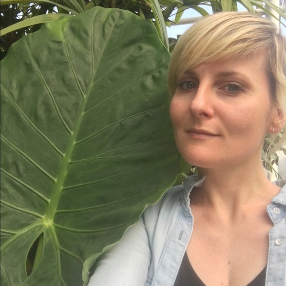 Meet your Posher, Lauren - Picture 1 of 1